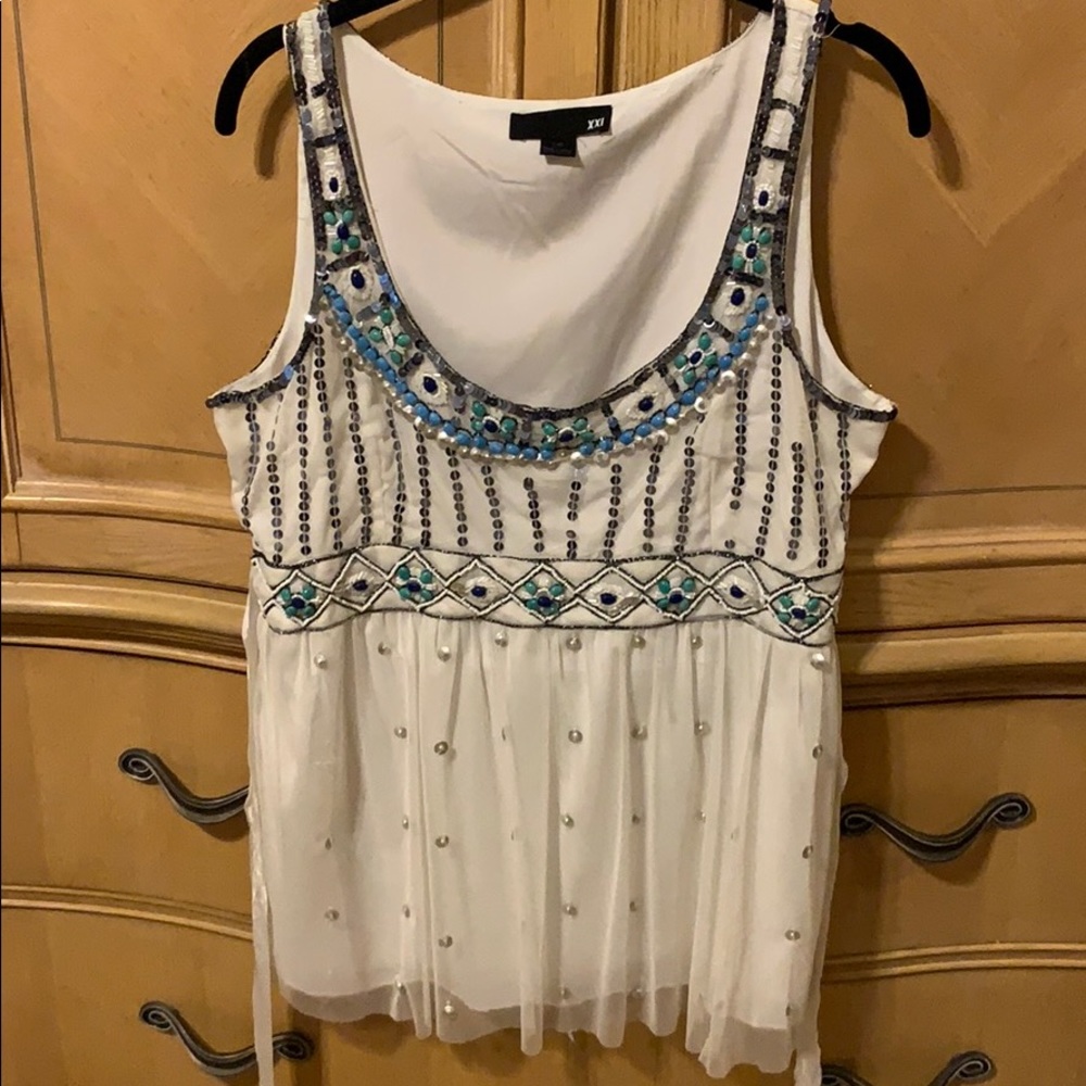 Blouse with a stone design